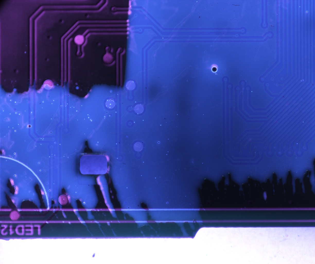 康耐德智能PCB板涂覆氣泡視覺檢測